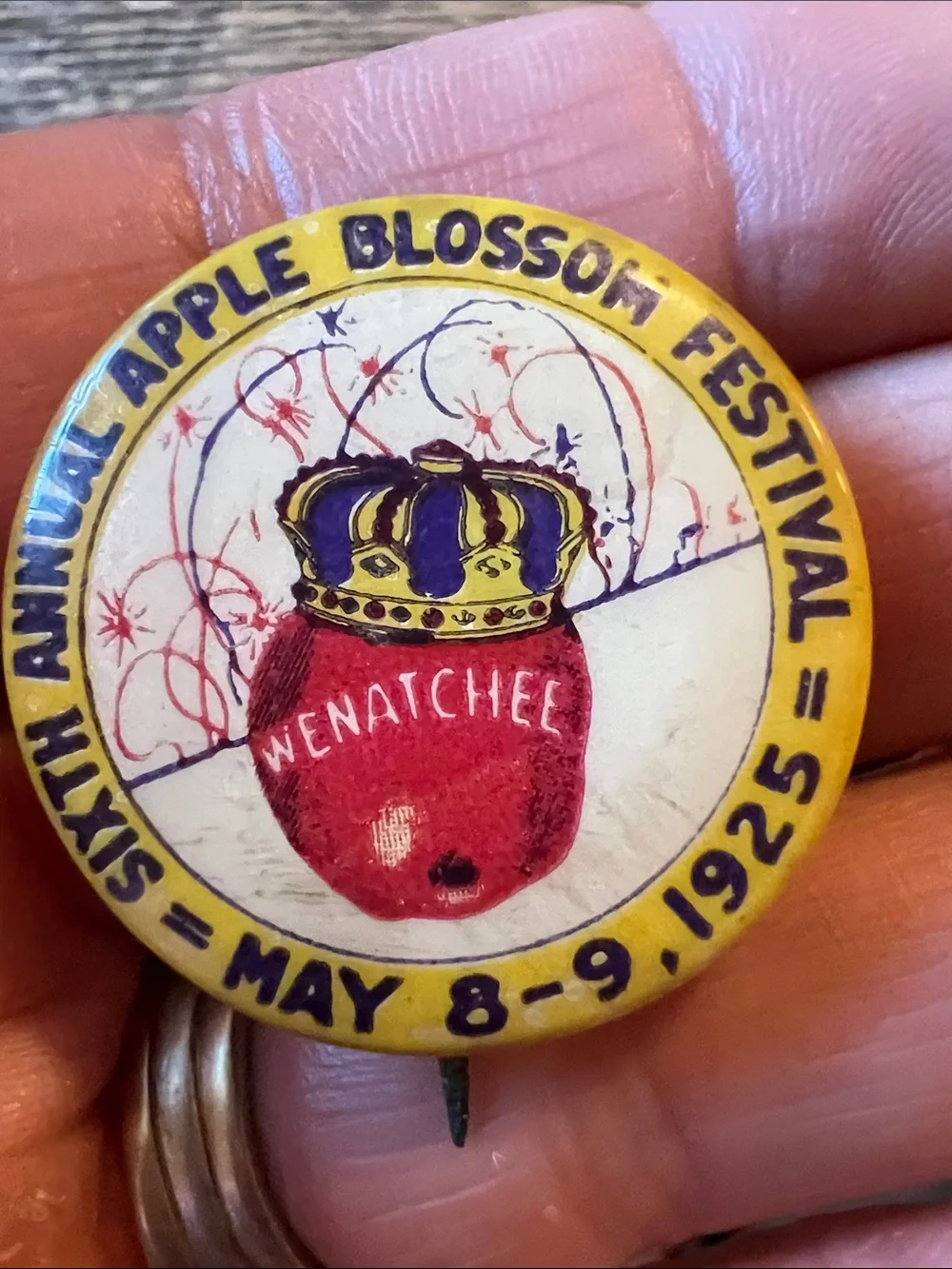 RARE 1925 Wenatchee Apple Blossom Festival pinback button